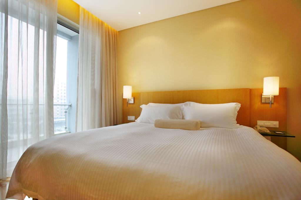 L'Otel Shanghai Room photo